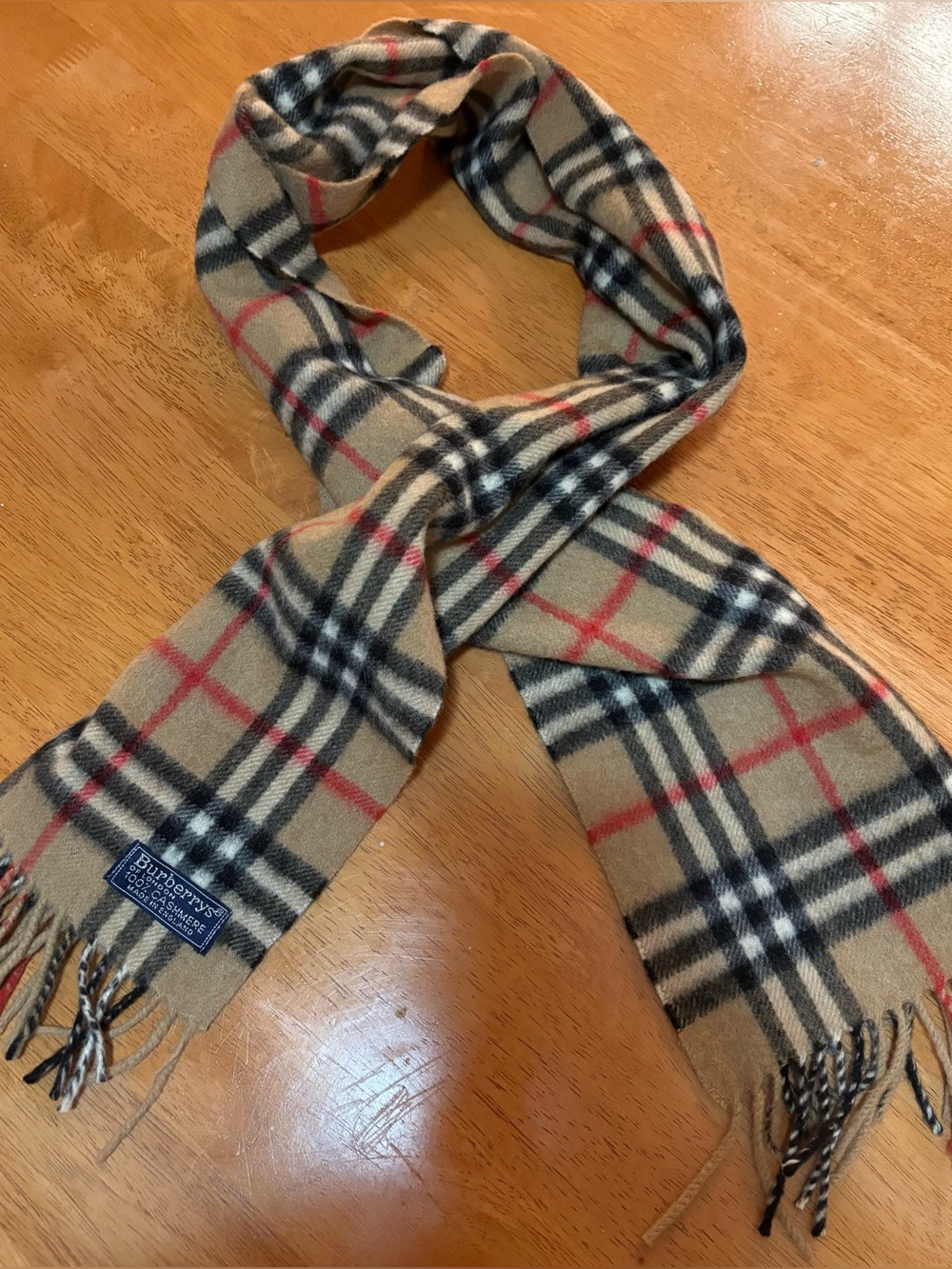 Vintage Burberrys OF LONDON Cashmere Scarf in Traditional Nova Check. 52x24
